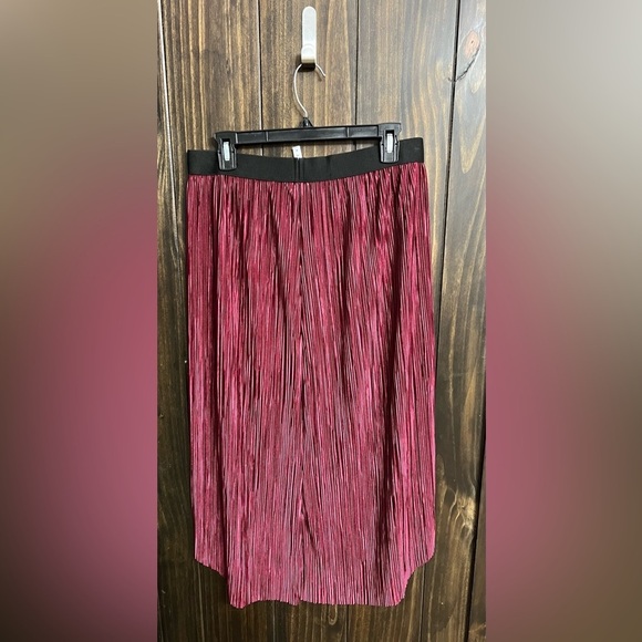 Piphany Magnolia Skirt High Low Pleated Maroon Elastic Waist- Medium-NWT - Picture 8 of 11